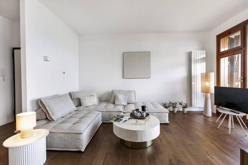 Elegant Panorama Lake View Terrace with Pool