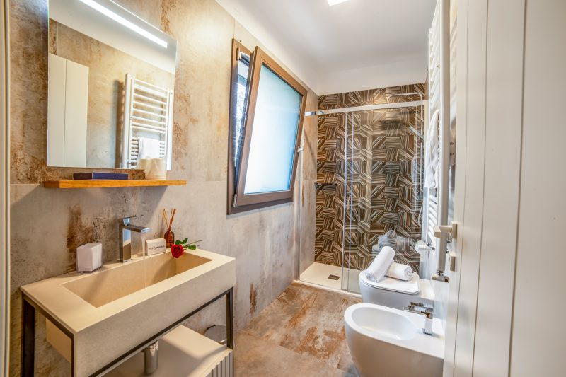 3br Luxury Appt - Pool, Garden & Parking