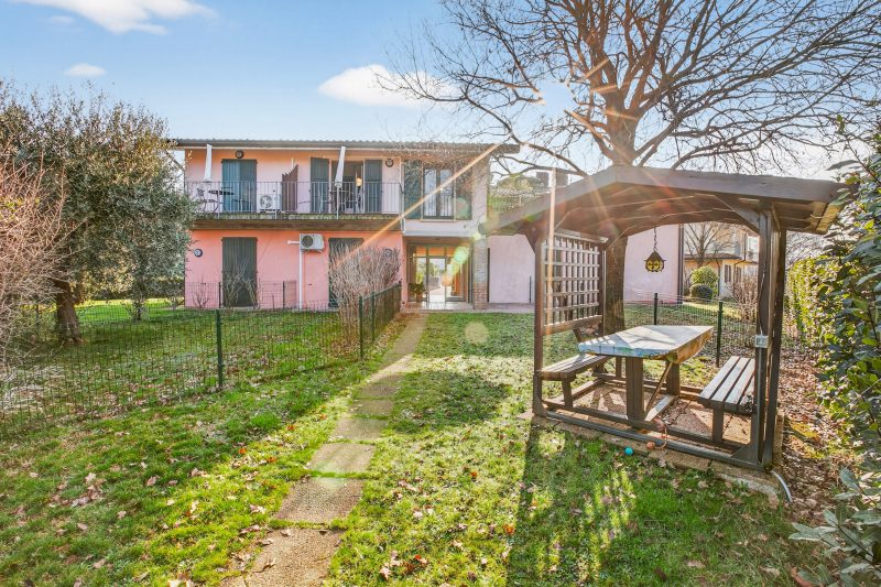 Cosy House Serena- park & shared pool