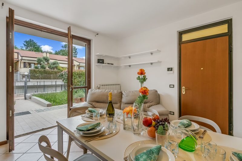 Juliette House: Shared Pool & Relax