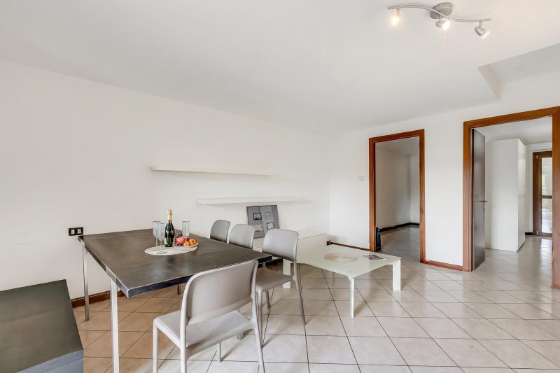 Juliette House: Shared Pool & Relax