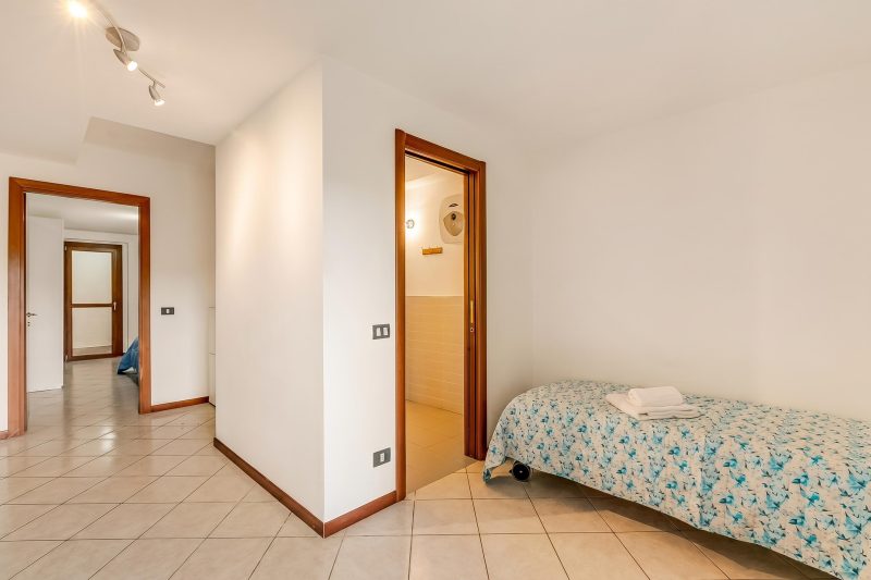 Juliette House: Shared Pool & Relax