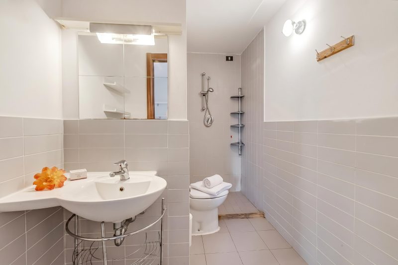Juliette House: Shared Pool & Relax