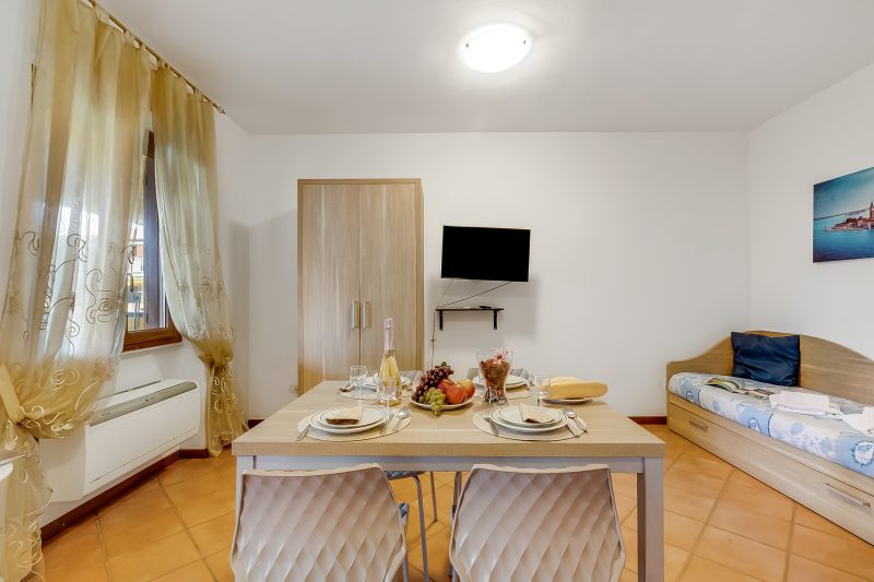 Residence La Perla With Garden