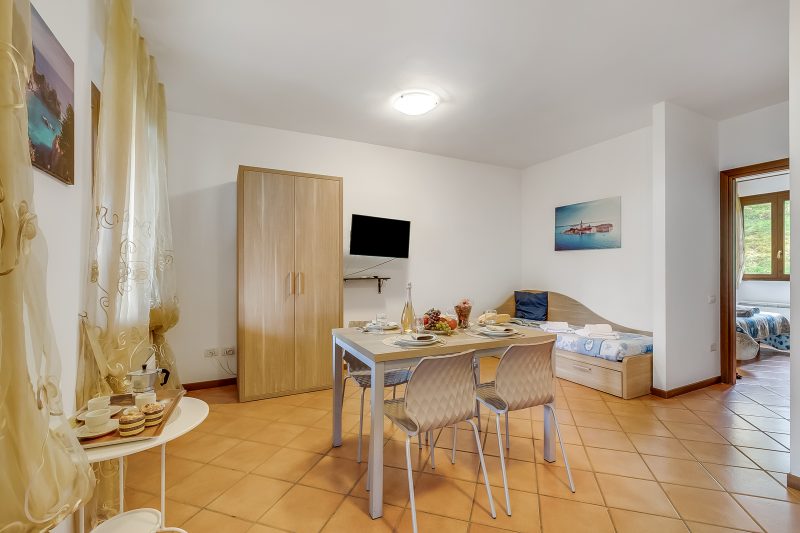 Residence La Perla With Garden