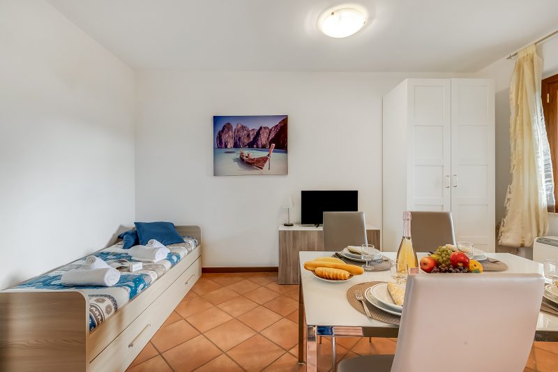 Residence La Perla With Balcony