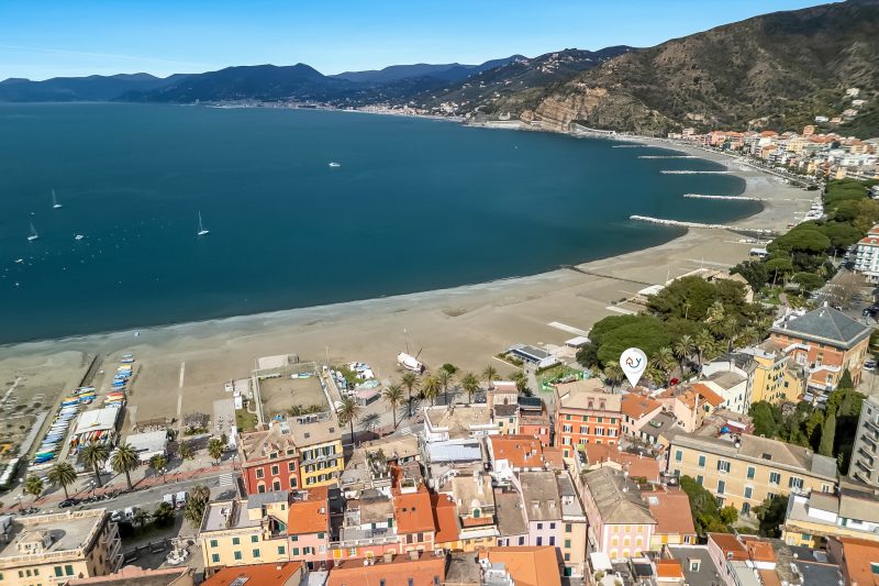 Da Lino Beachfront Apartment for 4