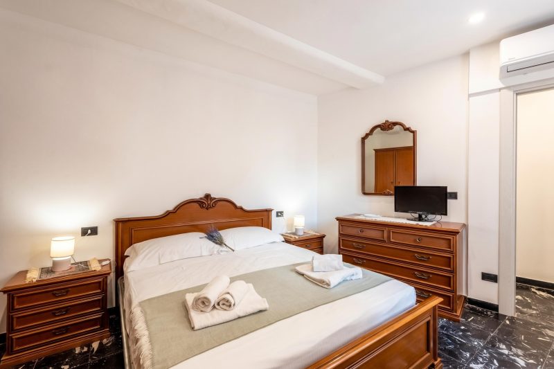 Da Lino Beachfront Apartment for 4