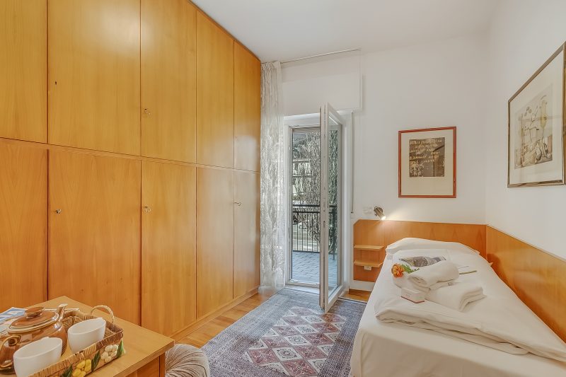 Rosa Apartment, Balcony and AC