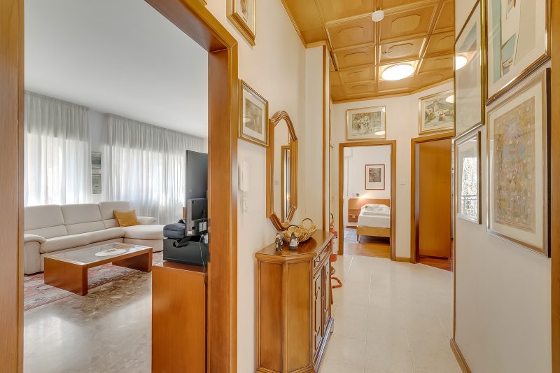 Rosa Apartment, Balcony and AC