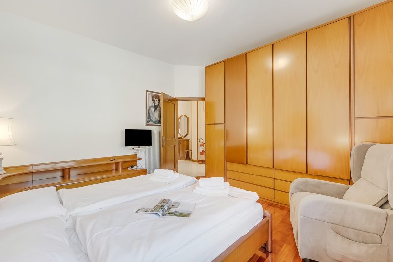 Rosa Apartment, Balcony and AC