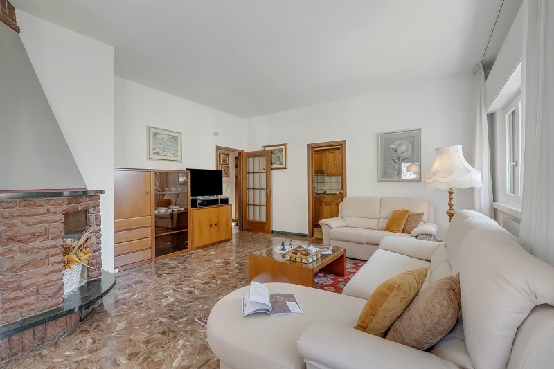 Rosa Apartment, Balcony and AC