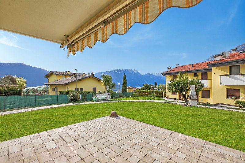 Olimpia Home - Terrace Dining and Pool