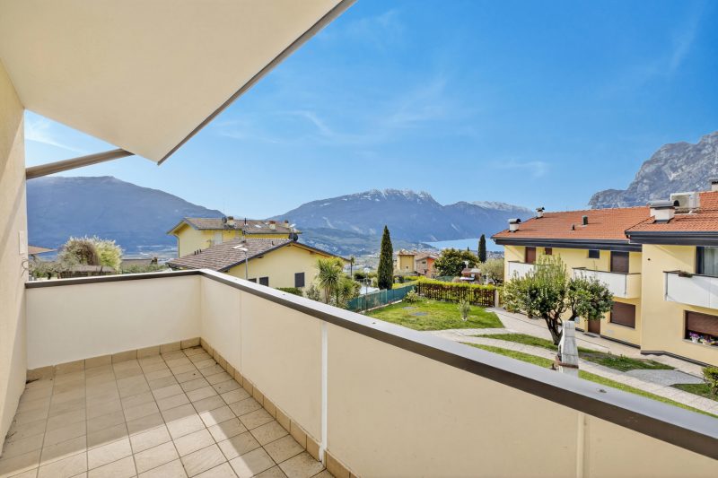 Olimpia Home - Terrace Dining and Pool