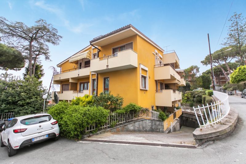 Sweet Home Silvana - with Terrace & Parking