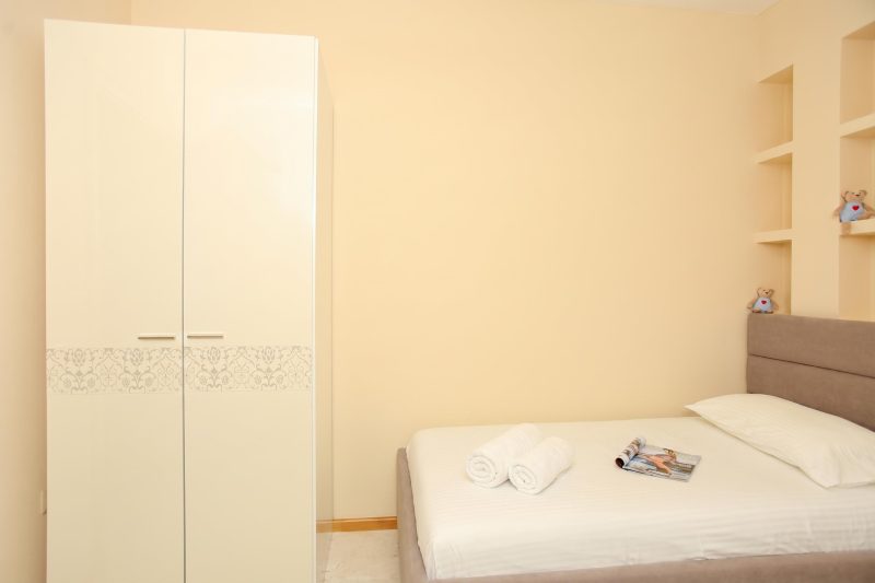 Vlora Sunset Apartment /w Balcony & Sea View