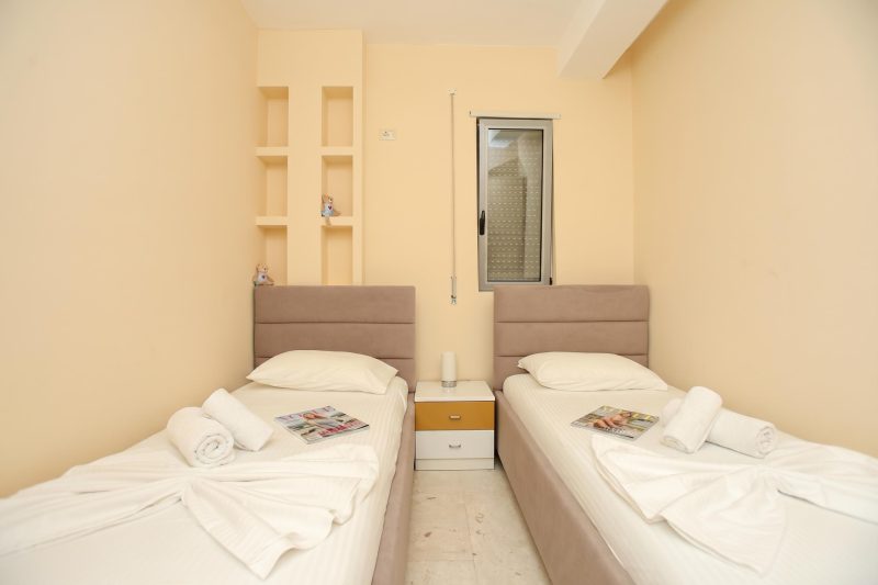 Vlora Sunset Apartment /w Balcony & Sea View