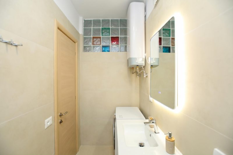 Vlora Sunset Apartment /w Balcony & Sea View
