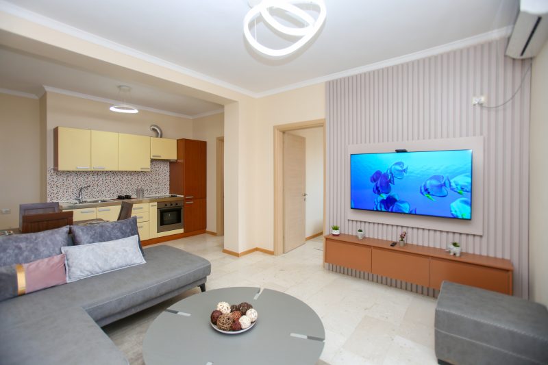 Vlora Sunset Apartment /w Balcony & Sea View