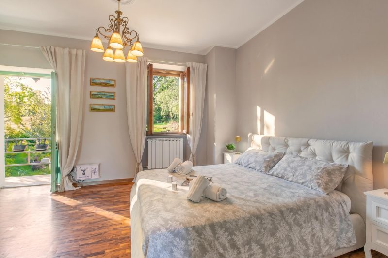 Dimora Della Rocca Private Garden, WIFI, BBQ & Parking