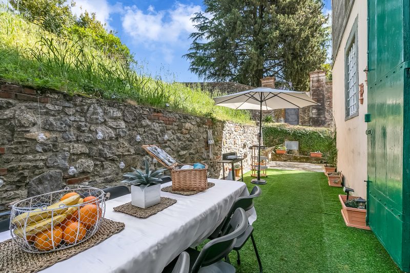 Romantic Apt Jacuzzi,Private Garden & Pet Friendly