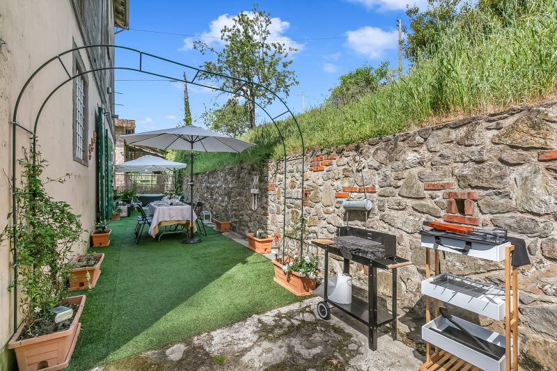Romantic Apt Jacuzzi,Private Garden & Pet Friendly
