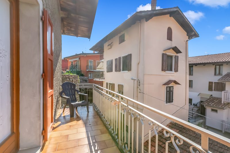 Kirribilli House - Central Nago Torbole with Mountain View