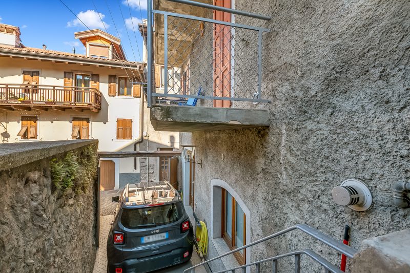 Kirribilli House - Central Nago Torbole with Mountain View