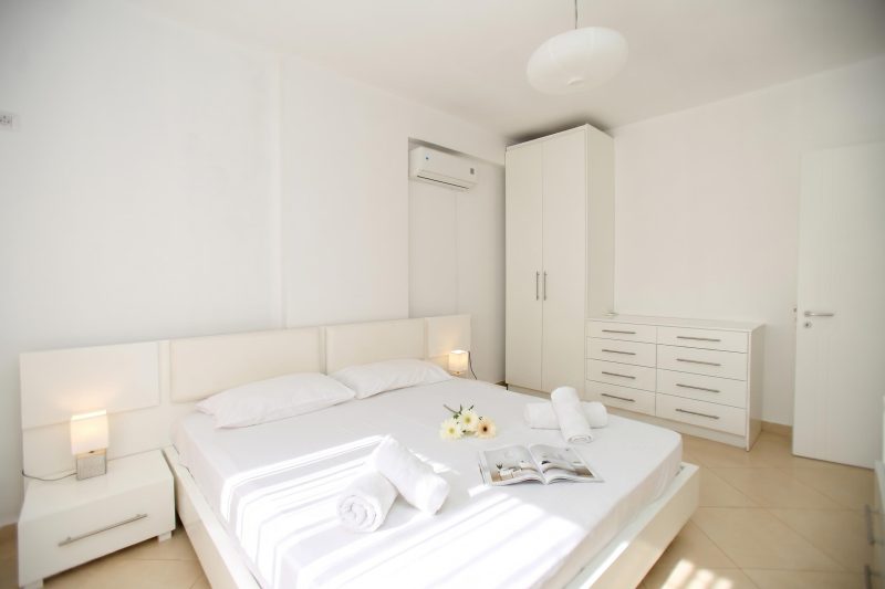 Ellin Apartment
