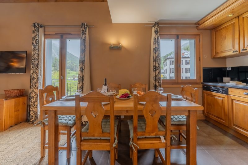 V Balme 26: Beside Ski Lift; Pool, Sauna & Gym
