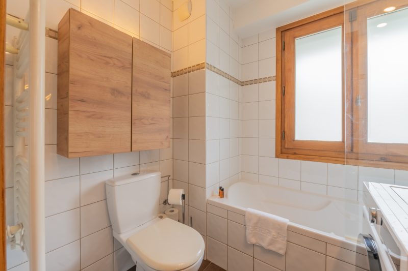 V Balme 26: Beside Ski Lift; Pool, Sauna & Gym