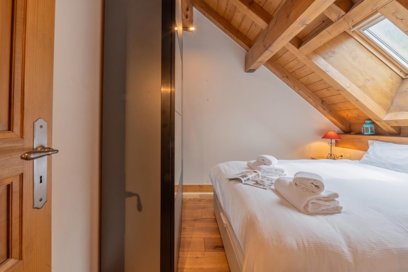 V Balme 26: Beside Ski Lift; Pool, Sauna & Gym