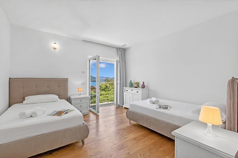 Villa Alessia - 4 bed Villa with Lake Maggiore View
