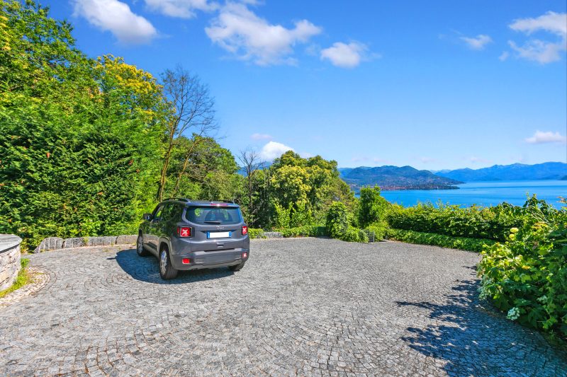 Villa Alessia - 4 bed Villa with Lake Maggiore View