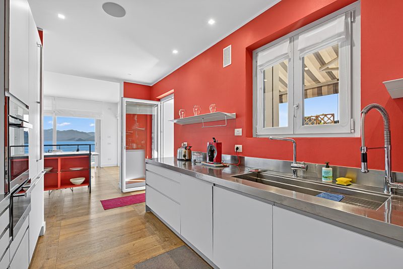 Villa Alessia - 4 bed Villa with Lake Maggiore View