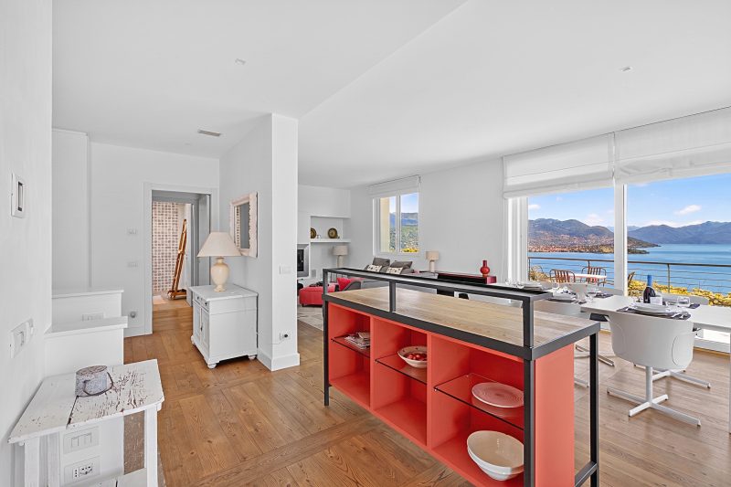 Villa Alessia - 4 bed Villa with Lake Maggiore View