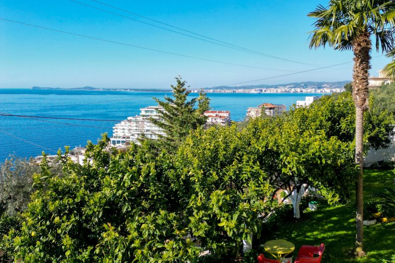 Villa Meminaj With Sea View And Garden