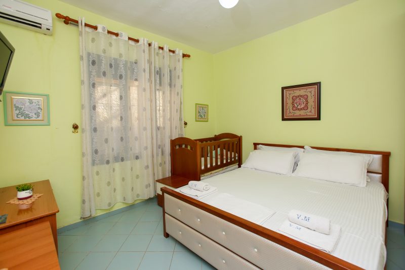 Villa Meminaj With Sea View And Garden