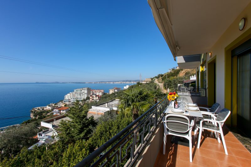 Villa Meminaj With Sea View And Garden