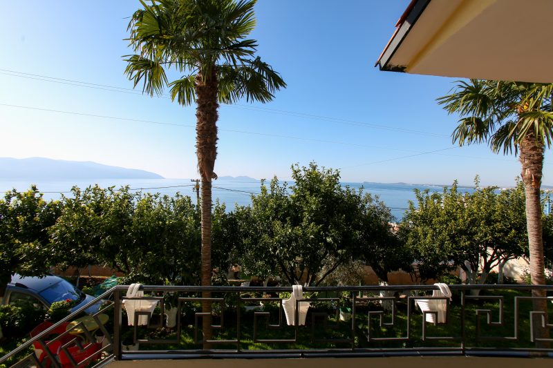 Villa Meminaj With Sea View And Garden