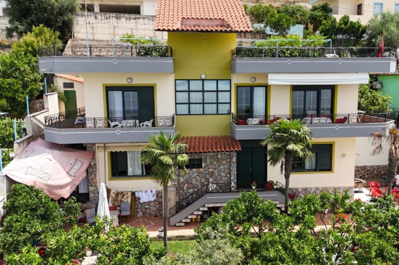 Villa Meminaj With Sea View And Garden
