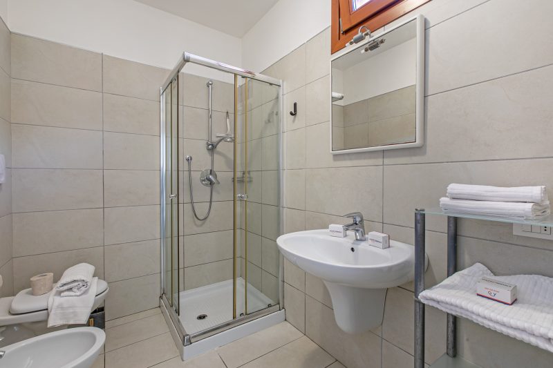 Garda Therme Apartment with Balcony & Mountain Views