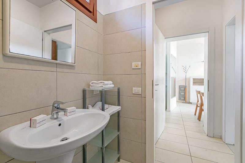 Garda Therme Apartment with Balcony & Mountain Views