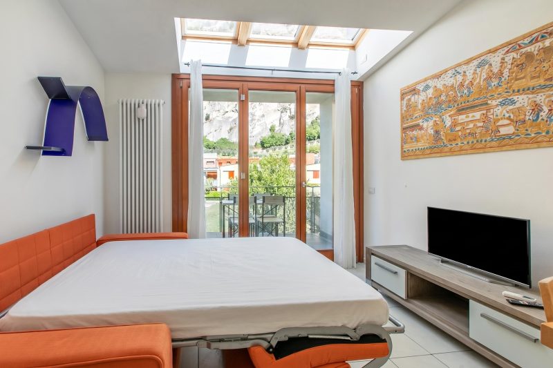 Garda Therme Apartment with Balcony & Mountain Views
