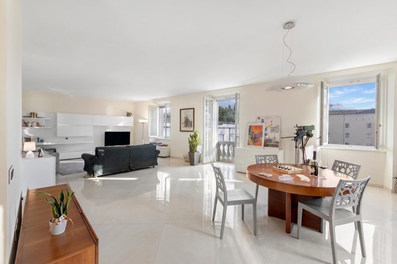 Life & View Luxury Apartment 5
