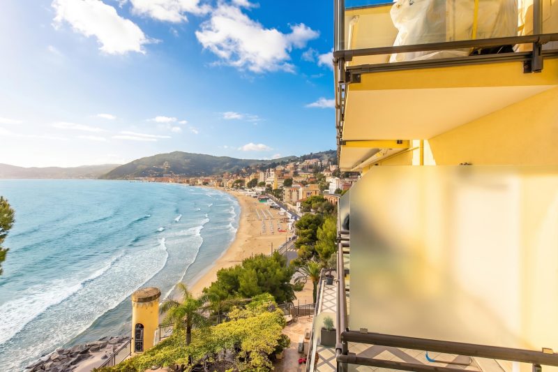 Attico Giancardi - Beachfront Sea-View Terrace