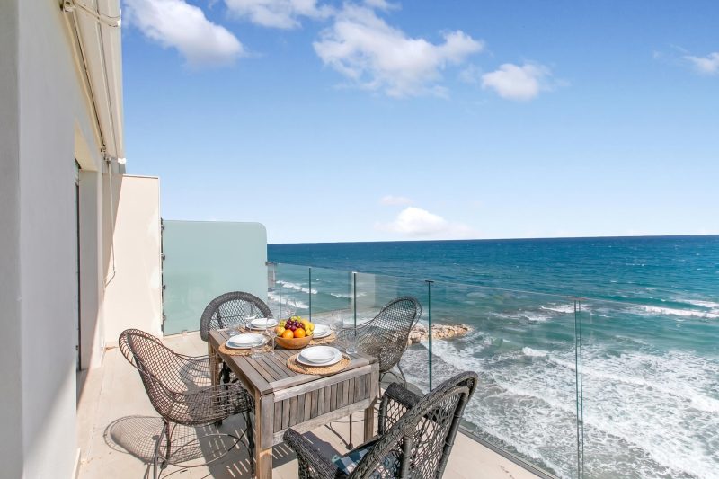 Attico Giancardi - Beachfront Sea-View Terrace