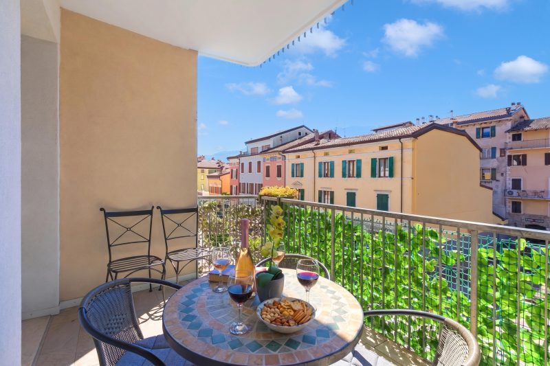 Riva Dante Apartment