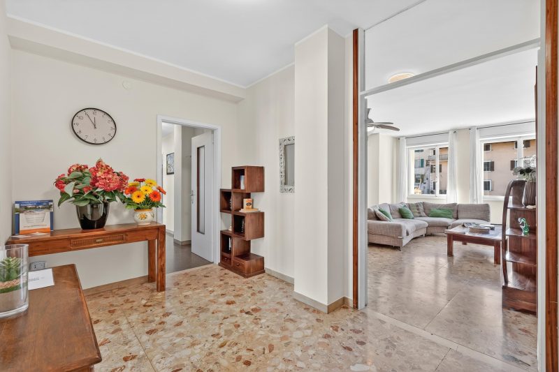 Riva Dante Apartment