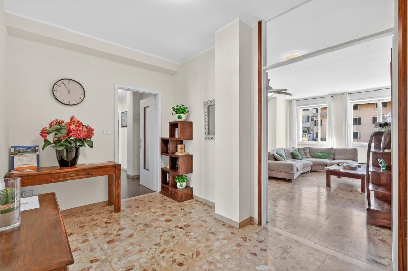 Riva Dante Apartment